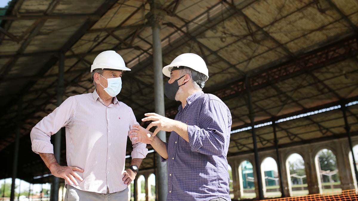 Emilio Jatón supervisó este jueves los trabajos de remodelación de la Estación Mitre.