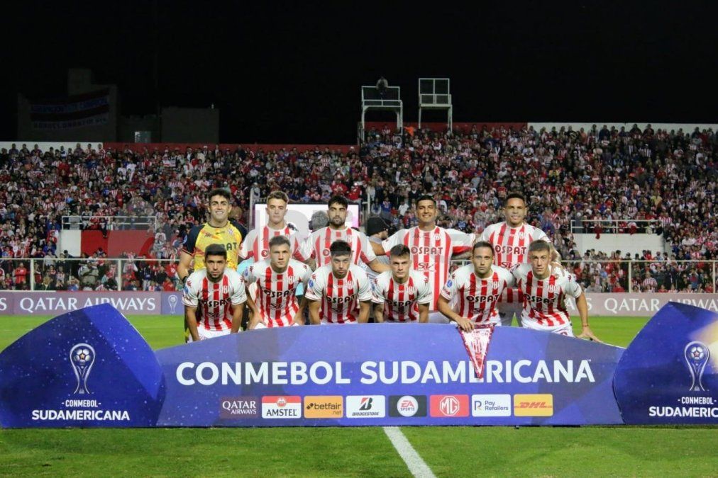 El Club Atlético Unión derrotó a Oriente Petrolero y quedó puntero de su grupo en la Conmebol Sudamericana.