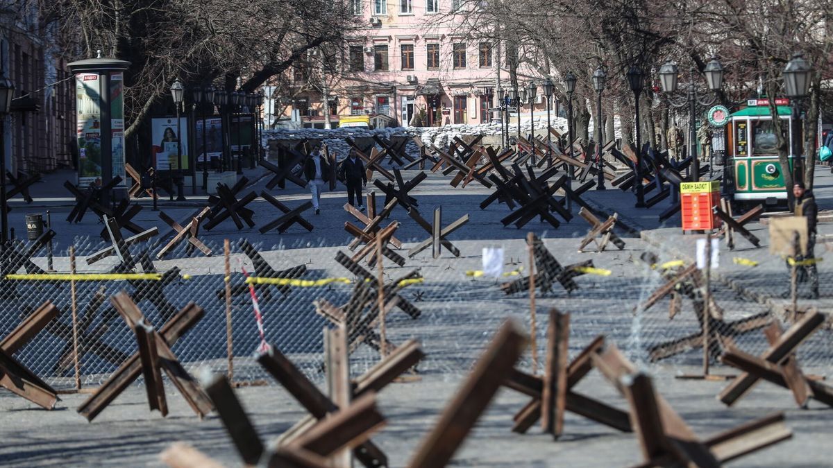 Los ucranianos defienden la ciudad portuaria de Odesa.