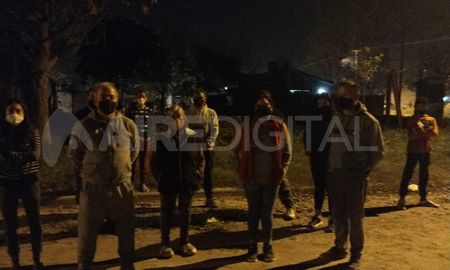 Los vecinos de la zona manifestaron su preocupación y aseguraron que no van a permitir las usurpaciones. Los vecinos de la zona manifestaron su preocupación y aseguraron que no van a permitir las usurpaciones.