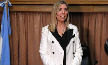La jueza federal María Eugenia Capuchetti delegó este miércoles en el fiscal Carlos Rívolo la investigación por el intento de asesinato a la vicepresidenta Cristina Fernández de Kirchner. La jueza federal María Eugenia Capuchetti delegó este miércoles en el fiscal Carlos Rívolo la investigación por el intento de asesinato a la vicepresidenta Cristina Fernández de Kirchner.