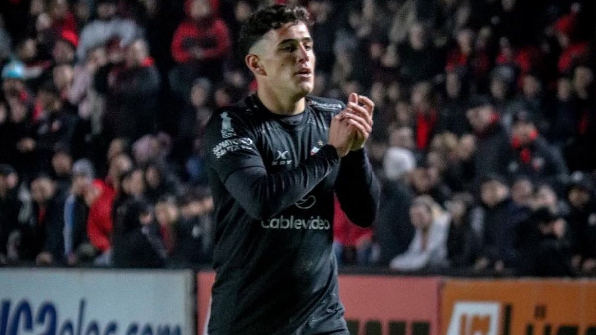 Gustavo Costas, técnico de Racing, estaría interesado en Alan Forneris. Gustavo Costas, técnico de Racing, estaría interesado en Alan Forneris.