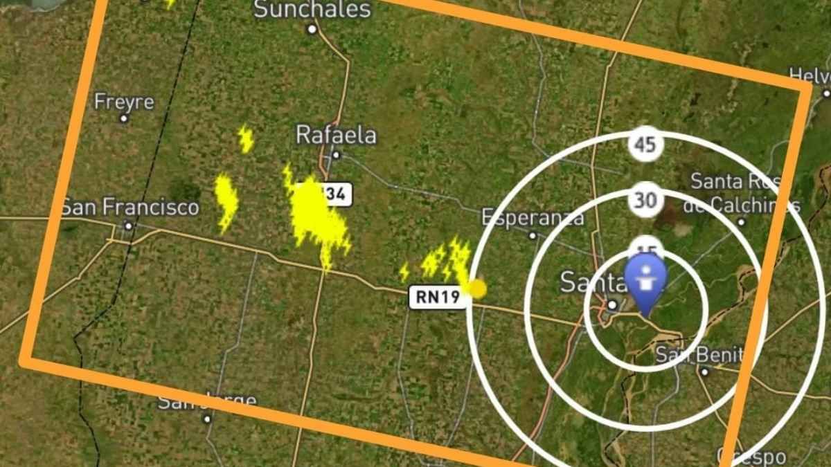 El CMMC advirtió por tormentas con actividad eléctrica y granizo en el centro de la provincia de Santa Fe. El CMMC advirtió por tormentas con actividad eléctrica y granizo en el centro de la provincia de Santa Fe.