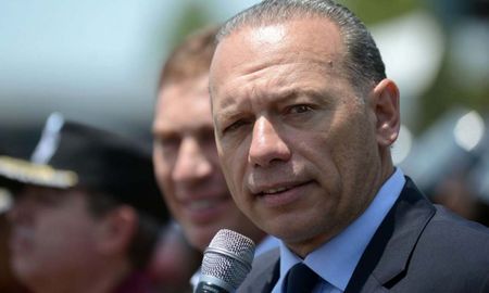 A través de una dura carta titulada Yo no fui, fue ella, el funcionario provincial rechazó la explicación que dio el mandatario sobre la polémica reunión social realizada en julio de 2020, cuando regía el aislamiento estricto. A través de una dura carta titulada Yo no fui, fue ella, el funcionario provincial rechazó la explicación que dio el mandatario sobre la polémica reunión social realizada en julio de 2020, cuando regía el aislamiento estricto.