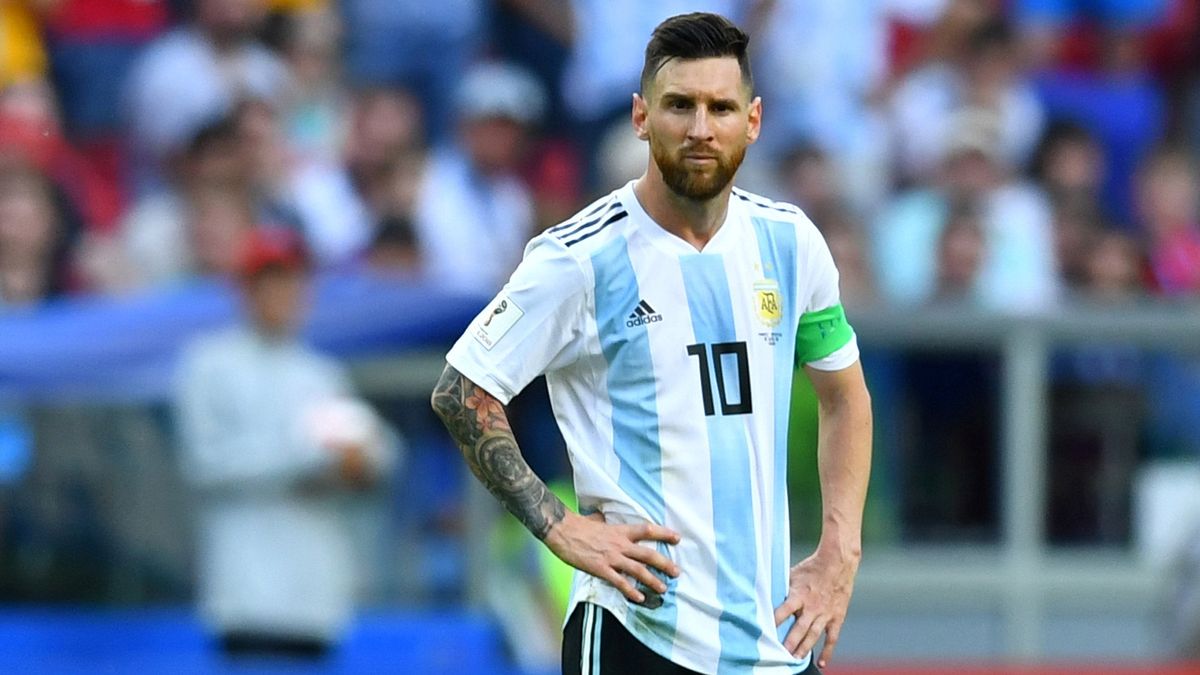 El de Rusia 2018 fue el peor Mundial para Lionel Messi, aún más que el de Sudáfrica 2010, donde no había podido anotar goles. La Selección Argentina había perdido la brújula y el 10 desde la cancha no ofrecía soluciones para apagar los incendios provocados en AFA tras la muerte de julio Humberto Grondona pocos años antes.