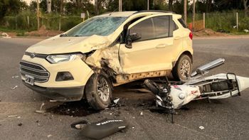Una joven murió en un accidente entre un auto y una motocicleta en General Lagos