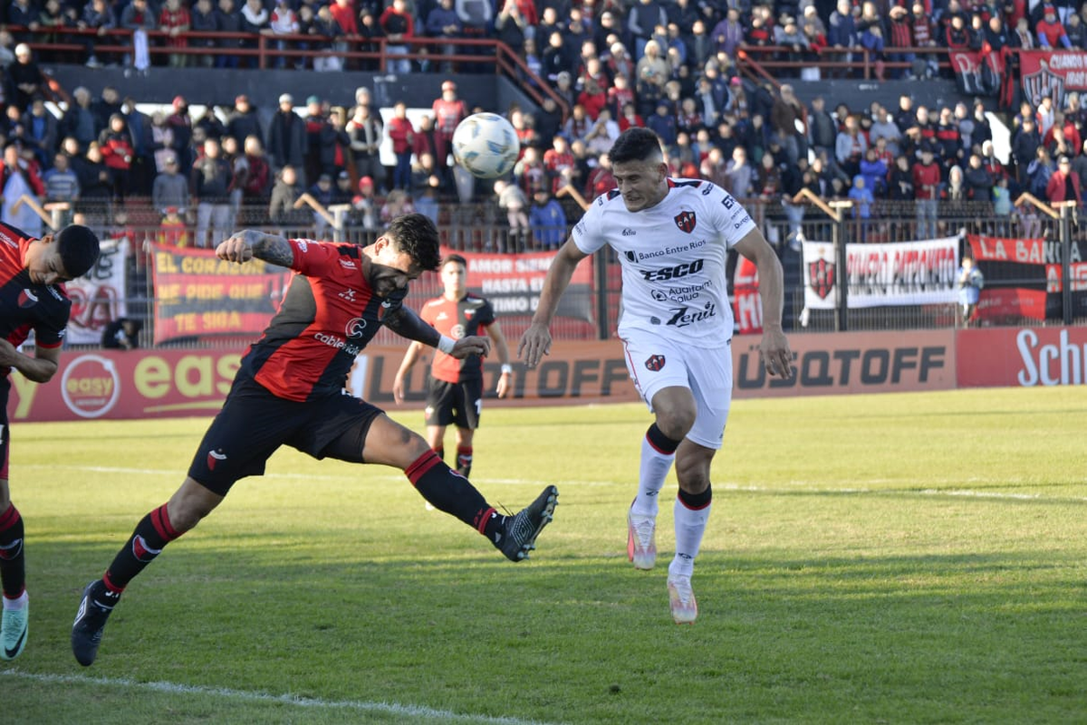 Javier Toledo, caliente tras el partido: "Estamos en deuda con la gente de Colón". Javier Toledo, caliente tras el partido: "Estamos en deuda con la gente de Colón".