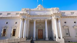 Del encuentro realizado en la Legislatura participaron el ministro de Economía, Pablo Olivares, junto a una representante del área legal y técnica y la titular de la Caja de Jubilaciones, Alicia Bercero. La iniciativa ya cuenta con media sanción del Senado y requiere ahora el aval de Diputados para su entrada en vigencia.