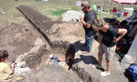 Hallaron restos de un Tigre Diente de Sable en Necochea donde construían una casa Hallaron restos de un Tigre Diente de Sable en Necochea donde construían una casa