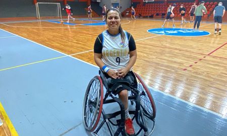 Silvia Linari es capitana de la Selección Argentina de básquet en silla de ruedas y entrena en Cilsa. Silvia Linari es capitana de la Selección Argentina de básquet en silla de ruedas y entrena en Cilsa.