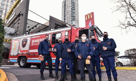 un desayuno gratis de mcdonalds para quienes estan trabajando en la calle durante esta pandemia un desayuno gratis de mcdonalds para quienes estan trabajando en la calle durante esta pandemia