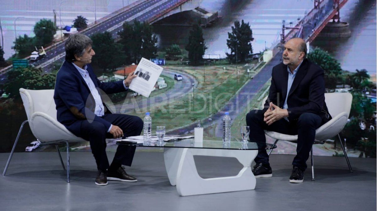 Perotti respaldó la gestión del ministro Marcelo Sain en la entrevista con Aire de Santa Fe.