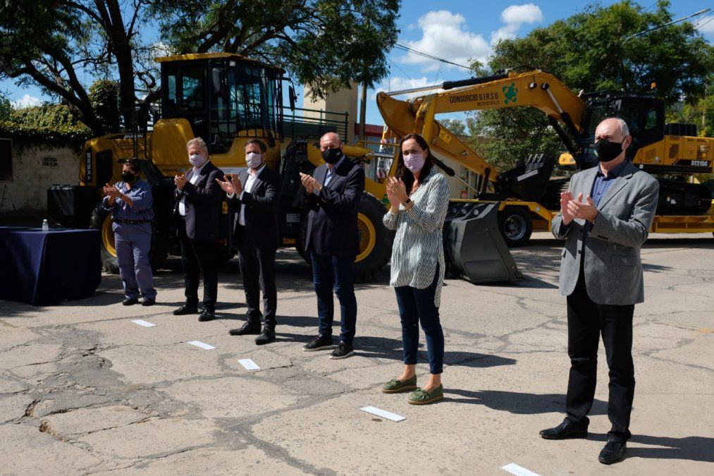 Durante los incendios de las islas del Delta del Paraná Cabandié visitó Santa Fe para anunciar con el gobernador Omar Perotti la llegada de ayuda nacional.