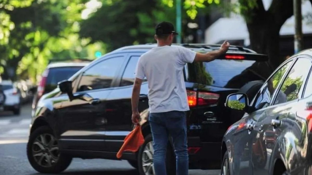 Casi 100 trapitos fueron demorados en un partido de la Liga Profesional: ¿Boca o River?