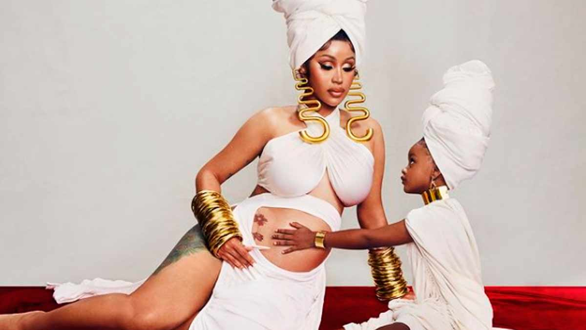 Cardi B sorprendió a todos las noche del domingo al anunciar la noticia en la ceremonia de los Premios BET.