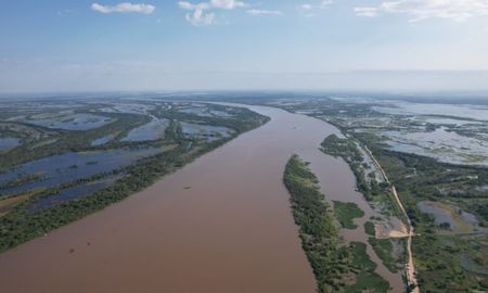 El río Paraná llegó a los 5,34 metros este domingo en Reconquista, por arriba del nivel de evacuación. El río Paraná llegó a los 5,34 metros este domingo en Reconquista, por arriba del nivel de evacuación.
