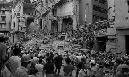 En 1992, ocurrió el atentado terrorista a la Embajada de Israel en Argentino. En 1992, ocurrió el atentado terrorista a la Embajada de Israel en Argentino.