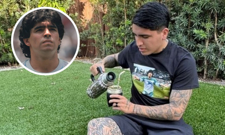 Facundo Farías y el guiño a Diego Maradona mientras comparte plantel con Lionel Messi. Facundo Farías y el guiño a Diego Maradona mientras comparte plantel con Lionel Messi.