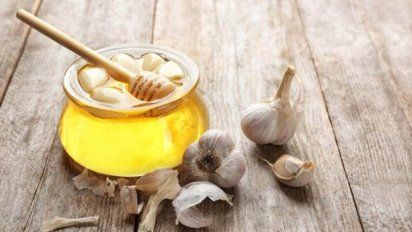 Cómo preparar miel de ajo para combatir las enfermedades respiratorias