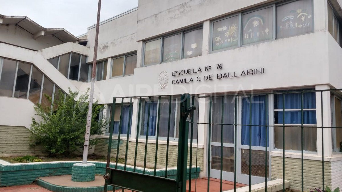 Robaron en la escuela N° 76 Camila Ballarini ubicada en el barrio Scarafía
