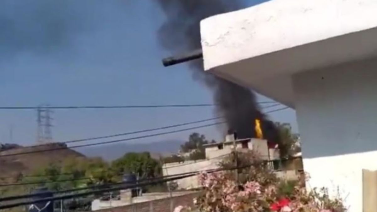 En México, una familia intentó hacer un asado, pero terminó provocando un incendio de grandes proporciones en su propia casa. 