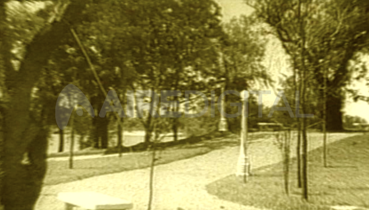 Los senderos del Parque del Sur estaban claramente demarcados y con algunos árboles recién plantados a principios de la década del 40