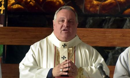 Se trata de Marcelo Colombo, arzobispo de Mendoza, junto a su auxiliar, Marcelo Mazzitelli, y el obispo de La Rioja, Dante Braida, quienes fueron denunciados por Nicolás Bustos, en la causa conocida como Cristo Orante. Se trata de Marcelo Colombo, arzobispo de Mendoza, junto a su auxiliar, Marcelo Mazzitelli, y el obispo de La Rioja, Dante Braida, quienes fueron denunciados por Nicolás Bustos, en la causa conocida como Cristo Orante.