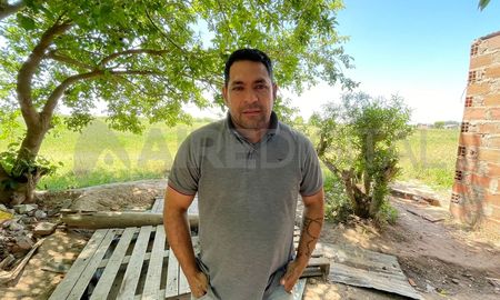 Fernando fue salvado de un asalto por sus propios compañeros en Villa del Parque. Fernando fue salvado de un asalto por sus propios compañeros en Villa del Parque.