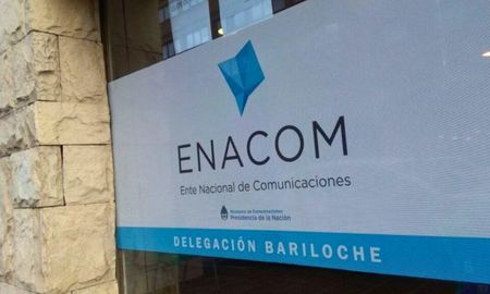 El Enacom enfrenta despidos masivos en sus delegaciones de Rosario y Santa Fe. El Enacom enfrenta despidos masivos en sus delegaciones de Rosario y Santa Fe.