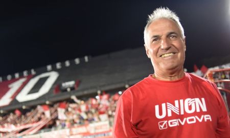 Madelón, en modo positivo, le aseguró al hincha de Unión que el equipo va a pelear todos los frentes. Madelón, en modo positivo, le aseguró al hincha de Unión que el equipo va a pelear todos los frentes.