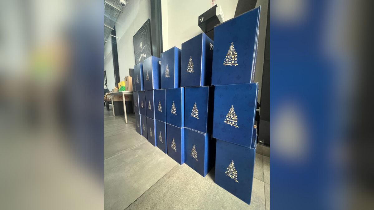 La campaña que AIRE impulsa junto al Movimiento Los Sin Techo continúa sumando cajas navideñas. La campaña que AIRE impulsa junto al Movimiento Los Sin Techo continúa sumando cajas navideñas.