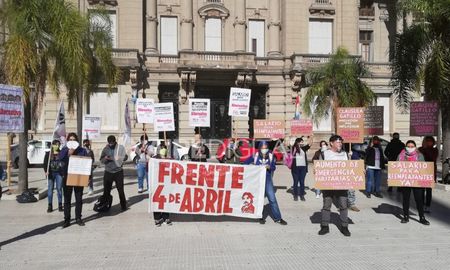 docentes, trabajadores de salud y la asamblea de precarizados marcharan este martes docentes, trabajadores de salud y la asamblea de precarizados marcharan este martes