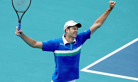 hurkacz vencio a sinner y se quedo con un masters 1000 de miami atipico hurkacz vencio a sinner y se quedo con un masters 1000 de miami atipico