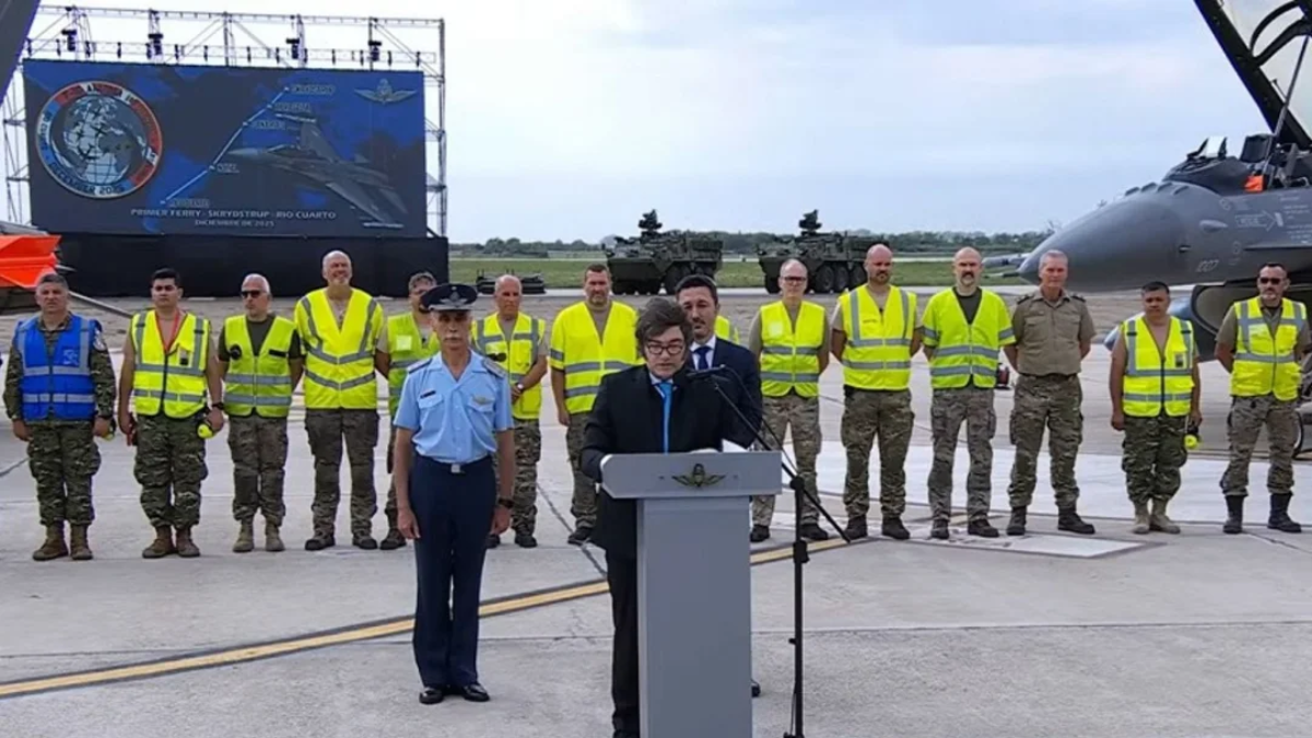 El Presidente destacó la inversión en armamento militar y enfatizó que “a partir de hoy todos y cada uno de nosotros estará un poco más seguro”.