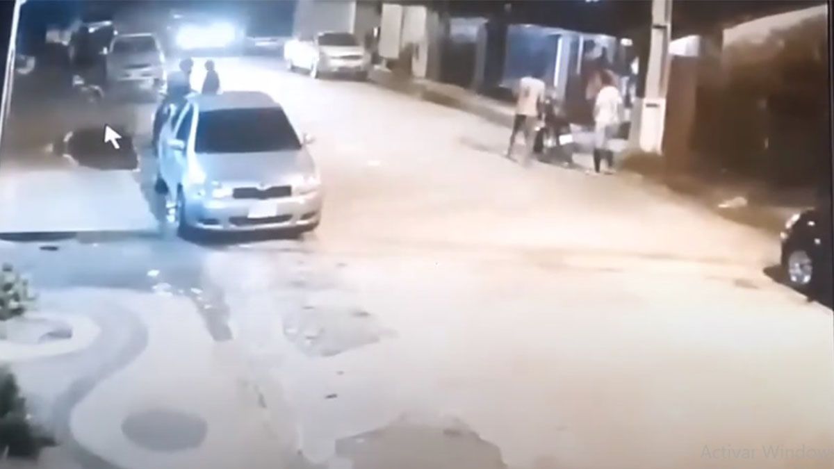 Borracho atropelló y mató&nbsp; aun hombre en paraguay. Captura del video