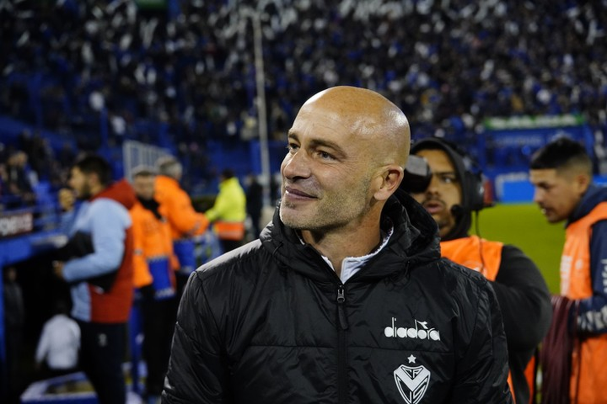 Sebastián Méndez salvó del descenso a Vélez en la temporada pasada. Sebastián Méndez salvó del descenso a Vélez en la temporada pasada.