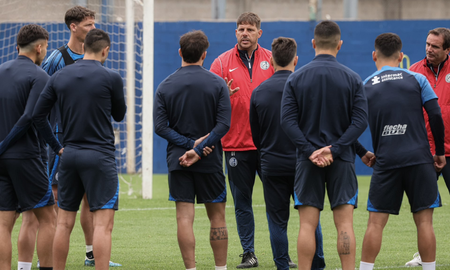 La barrabrava entró en pleno entrenamiento y apretó al plantel de San Lorenzo: máxima tensión en la Liga Profesional La barrabrava entró en pleno entrenamiento y apretó al plantel de San Lorenzo: máxima tensión en la Liga Profesional