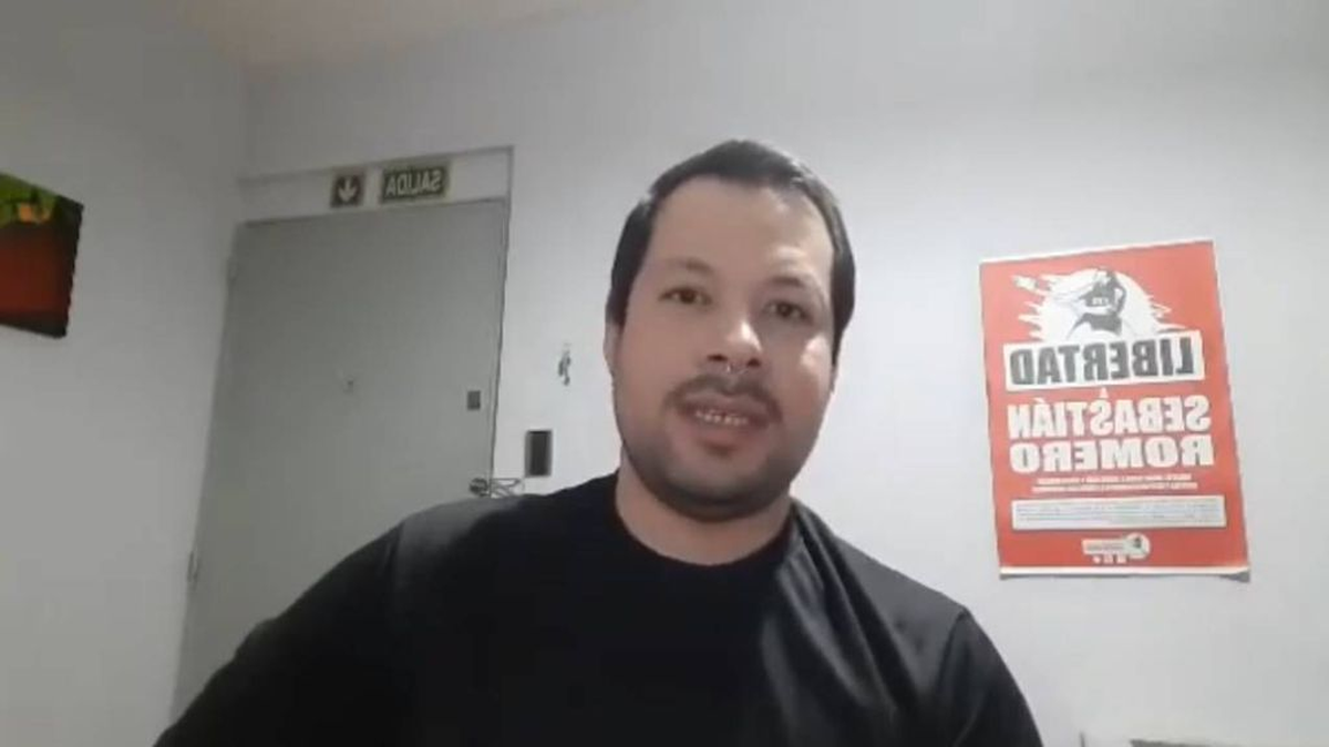 El militante del Partido Socialista de los Trabajadores Unificado (PSTU), Sebastián Romero. 