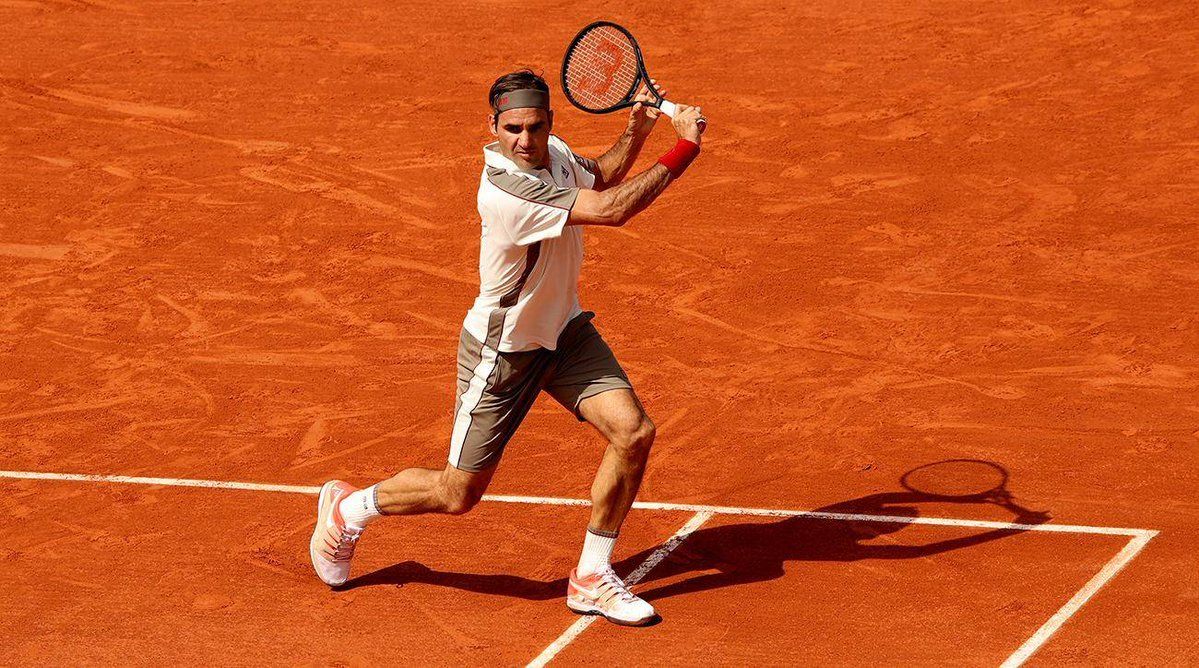 "Contento por anunciarles que voy a jugar en Ginebra y en París", tuiteó Federer.