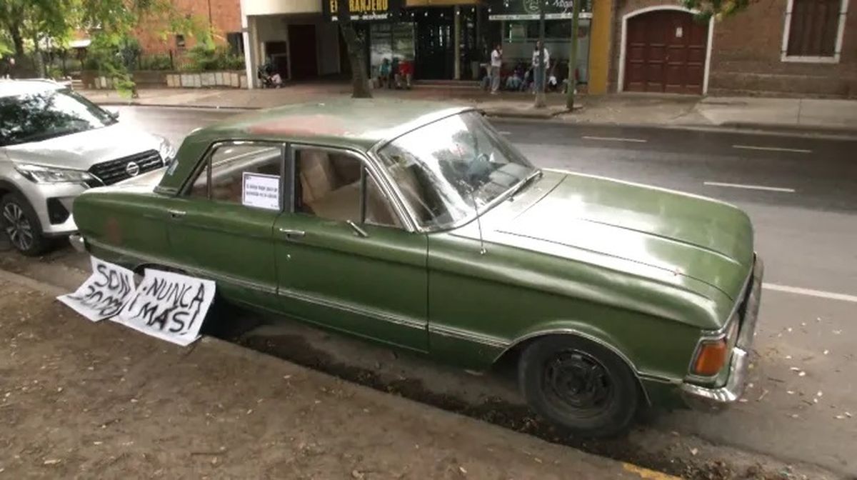 La Unidad Fiscal especializada en crímenes de lesa humanidad de La Plata imputó al suboficial retirado de la Armada Jorge Pablo Cabrera (59) por apología del delito y por incitación a la persecución y al odio.