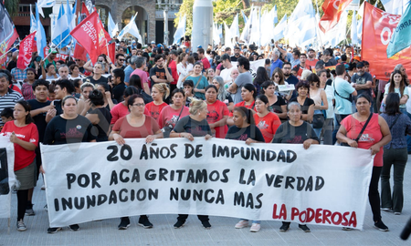 Este sábado 29 de abril se conmemoraron 20 años de la inundación del 2003, el hecho hídrico que marcó la historia de la ciudad de Santa Fe. Este sábado 29 de abril se conmemoraron 20 años de la inundación del 2003, el hecho hídrico que marcó la historia de la ciudad de Santa Fe.