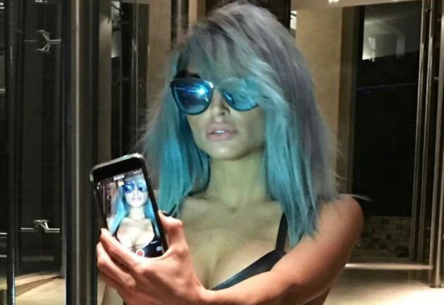 Las lujosas fotos hot de Vicky Xipolitakis en su cama