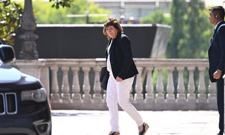 Patricia Bullrich se prepara para trabajar en el Senado y buscar consensos en cuanto a la Ley Penal Juvenil. Patricia Bullrich se prepara para trabajar en el Senado y buscar consensos en cuanto a la Ley Penal Juvenil.