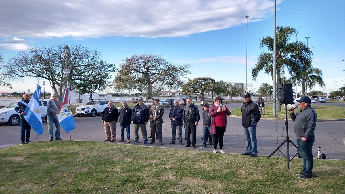 Sobrevivientes santafesinos al hundimiento del Belgrano homenajearon a los héroes. 