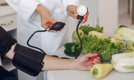 Hipertensión y alimentación: lo que tenés que evitar para cuidar tu salud Hipertensión y alimentación: lo que tenés que evitar para cuidar tu salud