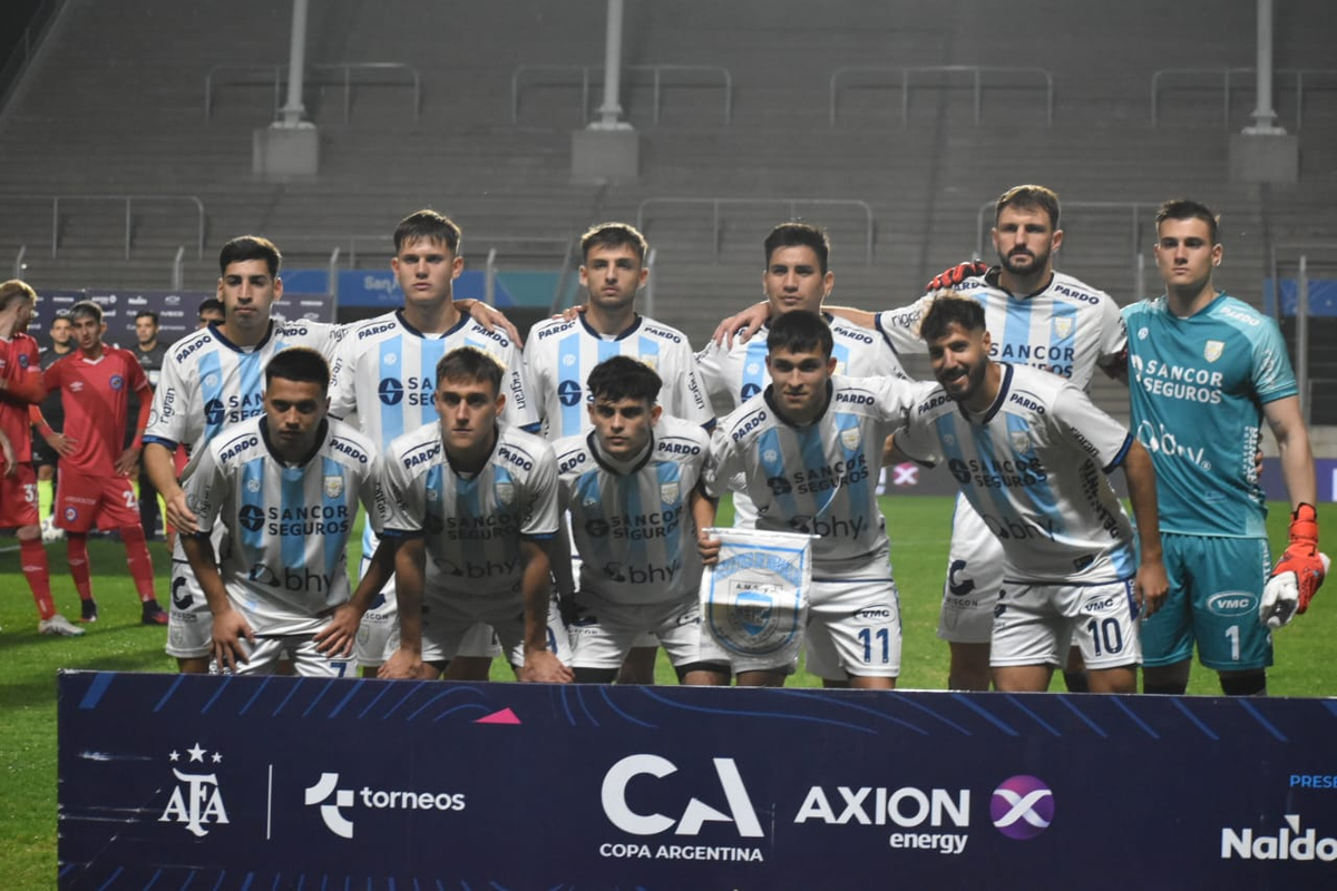 La drástica decisión que goleó a un equipo de Santa Fe tras perder en Copa Argentina. La drástica decisión que goleó a un equipo de Santa Fe tras perder en Copa Argentina.