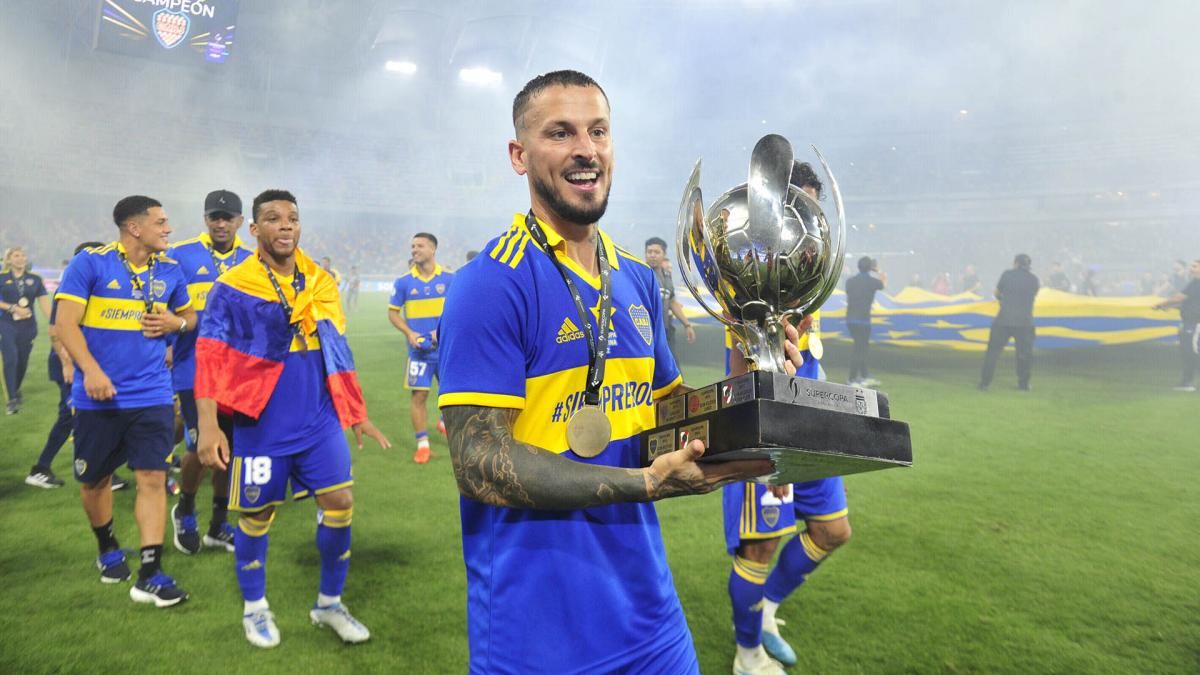 Con tres goles de Darío Benedetto