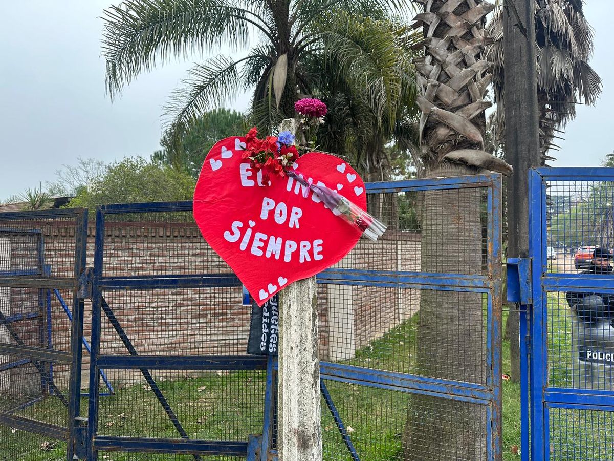 Los seguidores del Indio Solari podrán despedirlo este domingo en Avellaneda. Los seguidores del Indio Solari podrán despedirlo este domingo en Avellaneda. 