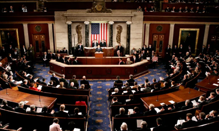 El Congreso de Estados Unidos convirtió el linchamiento en delito federal. El Congreso de Estados Unidos convirtió el linchamiento en delito federal.