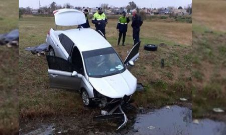 Así quedó el automóvil en el que se transportaba la Directora del Instituto de Hemoterapia tras el accidente. Así quedó el automóvil en el que se transportaba la Directora del Instituto de Hemoterapia tras el accidente.